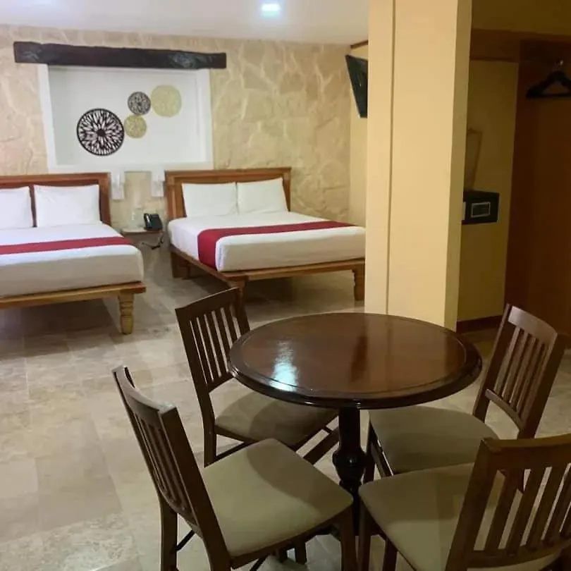 Deluxe Cancun Suites